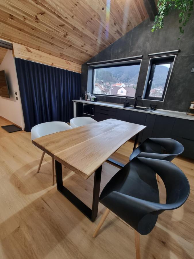 Casa Chiper - Attic Apartment With View Brasov Exterior photo