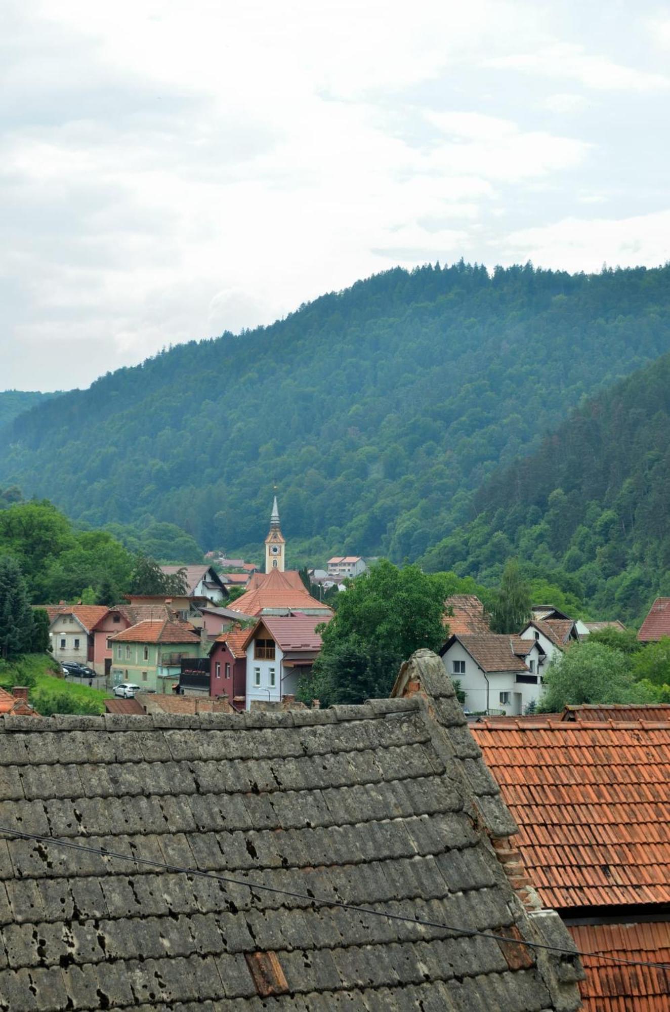 Casa Chiper - Attic Apartment With View Brasov Exterior photo